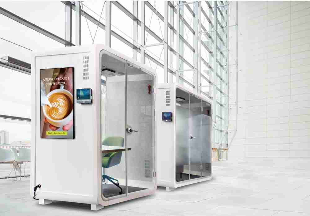 开云电子子公司达擎之智慧行动办公舱，，采用PDLC智能调光玻璃设计，，，，透过通电与断电的电流切换，，呈现透明与雾面效果，，，具节能降耗特性并兼顾隐私，，，确保信息安全