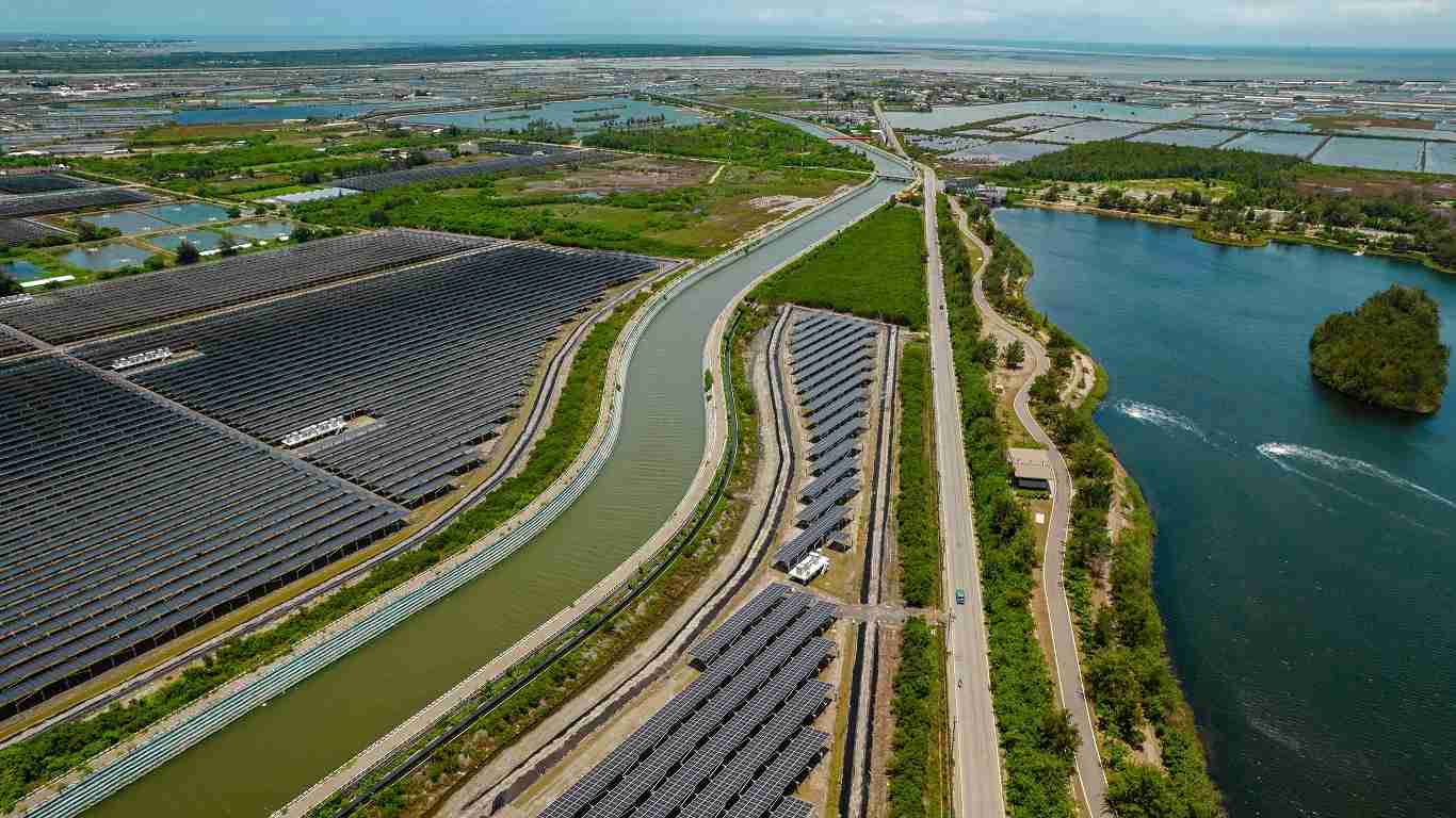 开云电子能源事业提供智慧能源管理、、、太阳能监控管理、、、全方位电厂建置及运维解决方案，，，并拥有管理超过6000案场的经验